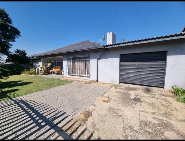 4 BEDROOM HOUSE FOR SALE IN TULISA PARK